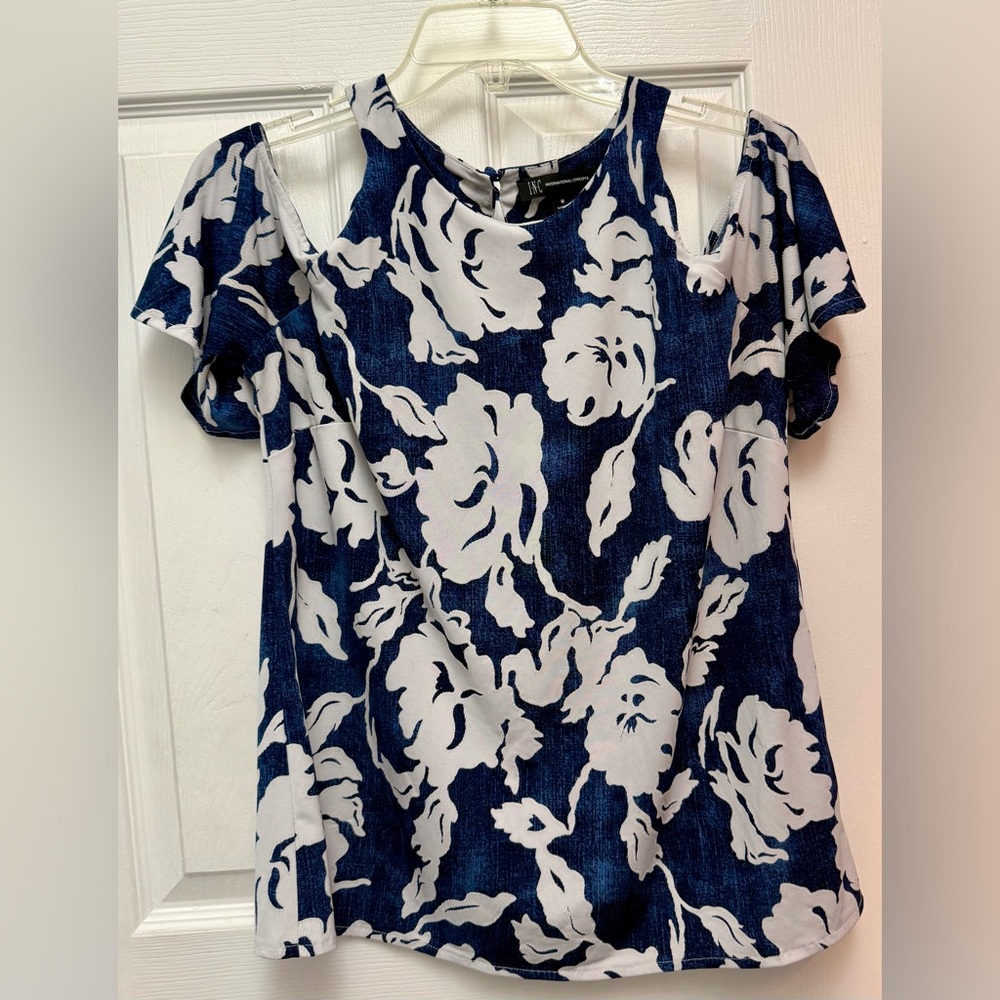 INC Women’s Floral-Print Cold-Shoulder Top- Size M